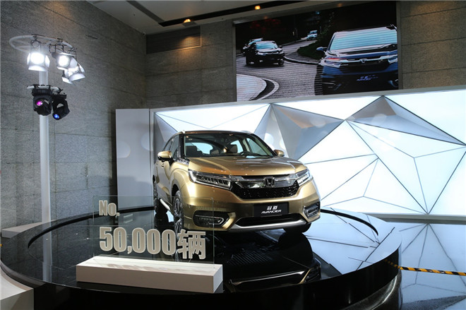 冠道最新活動(dòng)引發(fā)廣泛關(guān)注與熱議