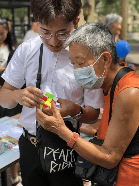 魔方社區(qū)最新動態(tài)與全方位指南，玩轉(zhuǎn)魔方，技能提升——針對初學者與進階用戶的建議