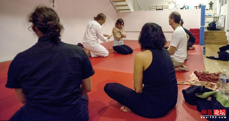 繩虐網(wǎng)網(wǎng)最新動(dòng)態(tài)，變化中的學(xué)習(xí)之旅，自信與成就感的源泉