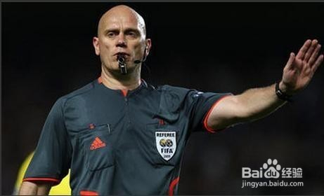 最新足球裁判手勢圖解，小裁判的日常趣事與友情紐帶，揭秘足球裁判手勢的魅力