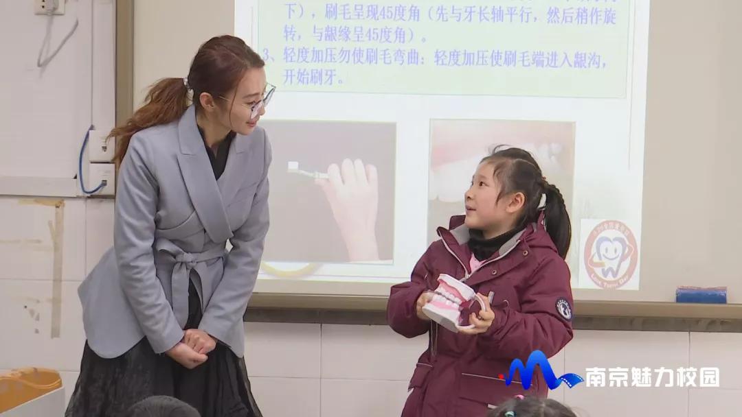 幸福一百公司最新動態(tài)，家的溫馨與友情的綻放同步展現(xiàn)