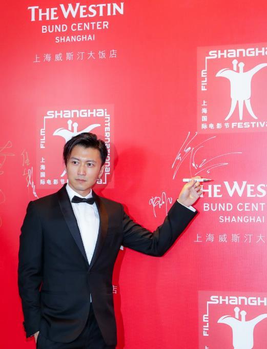 甄子丹新發(fā)型亮相，時尚變遷與個人立場的探索