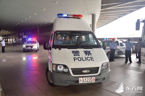 最新小額詐騙動態(tài)揭秘，小巷深處的神秘特色小店警惕詐騙風(fēng)險