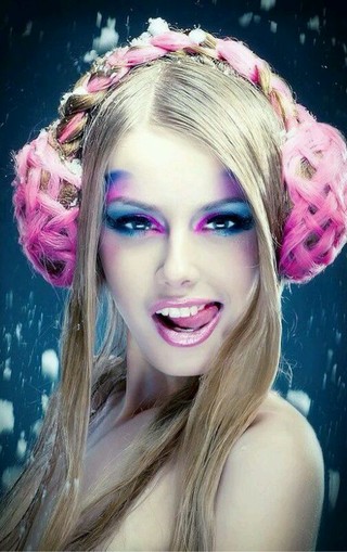 最新另類女生美圖，時(shí)尚潮流的多元表達(dá)風(fēng)采