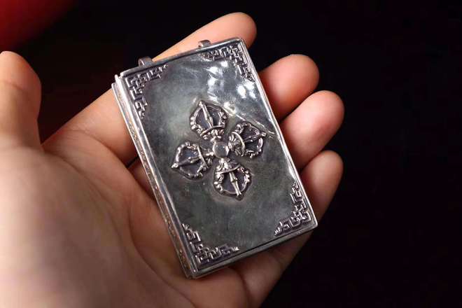 佛牌明星的成長之路，一路學(xué)習(xí)，自信閃耀