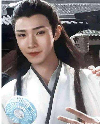 探尋舞臺與銀幕背后的藝術(shù)之旅，演員視鏡深度解析