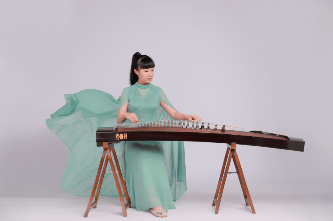 古箏明星，探尋自然美景之旅，尋找內(nèi)心的平和寧靜