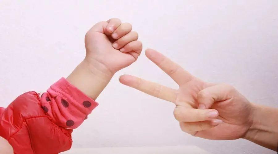 幼兒大班最新趣味手指游戲集錦，玩轉(zhuǎn)手指游戲，快樂成長！