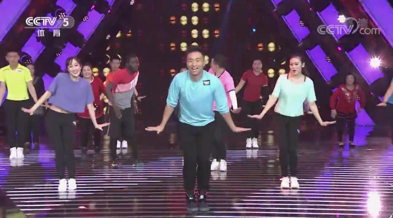 王廣成最新健身舞，小巷深處的舞動魅力