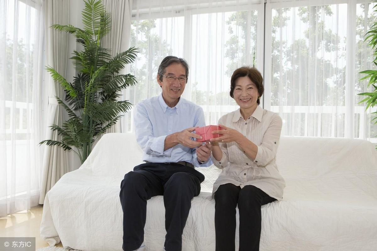 最新挖雞眼視頻，小巷深處的獨特挖雞眼之旅探索