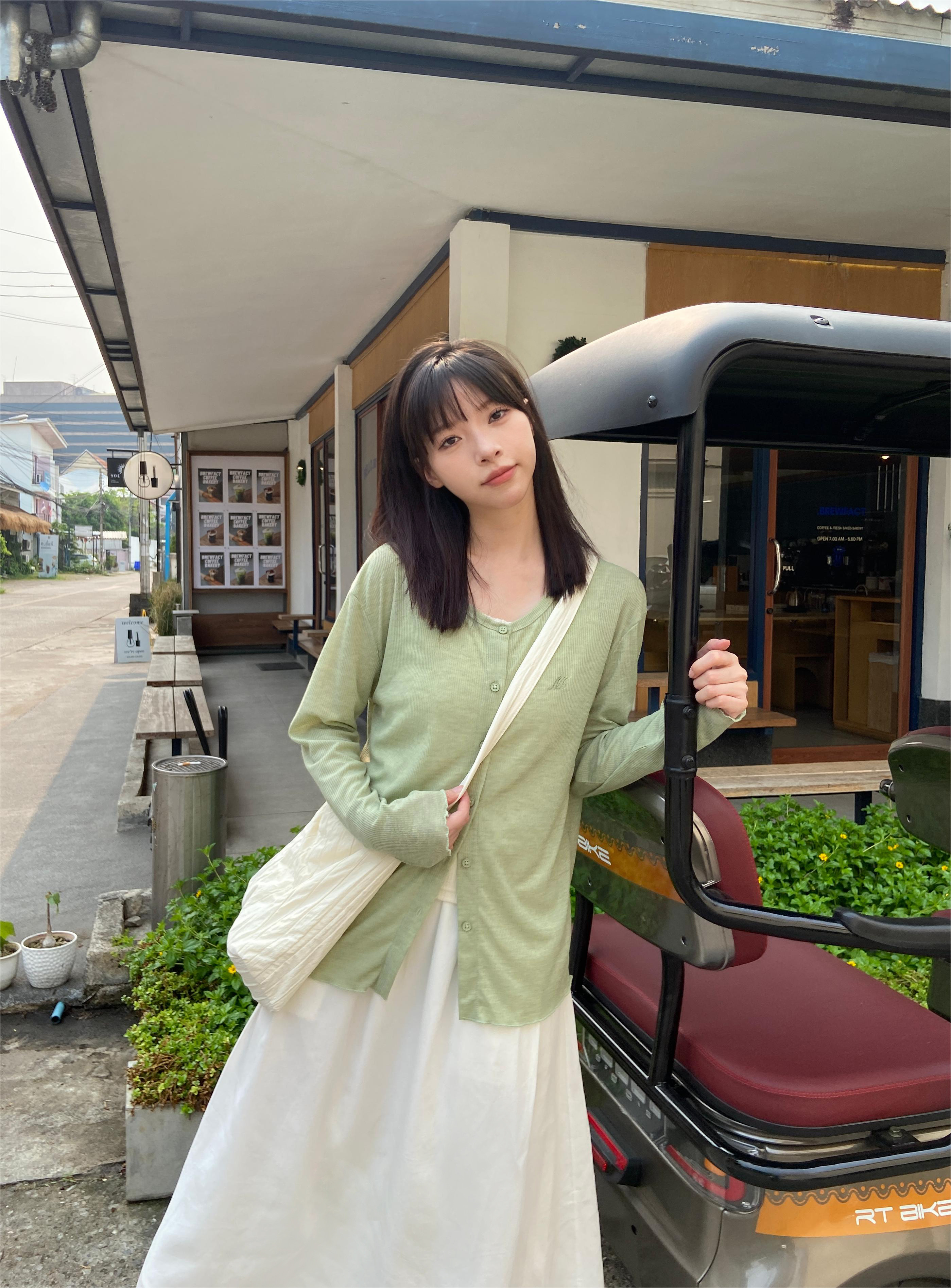 探索小巷中的隱藏美食寶藏，最新素人美食之旅 2024