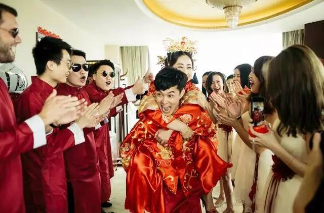 婚禮搶親游戲最新，愛(ài)的狂歡與友情紐帶，創(chuàng)意無(wú)限，歡樂(lè)無(wú)限！