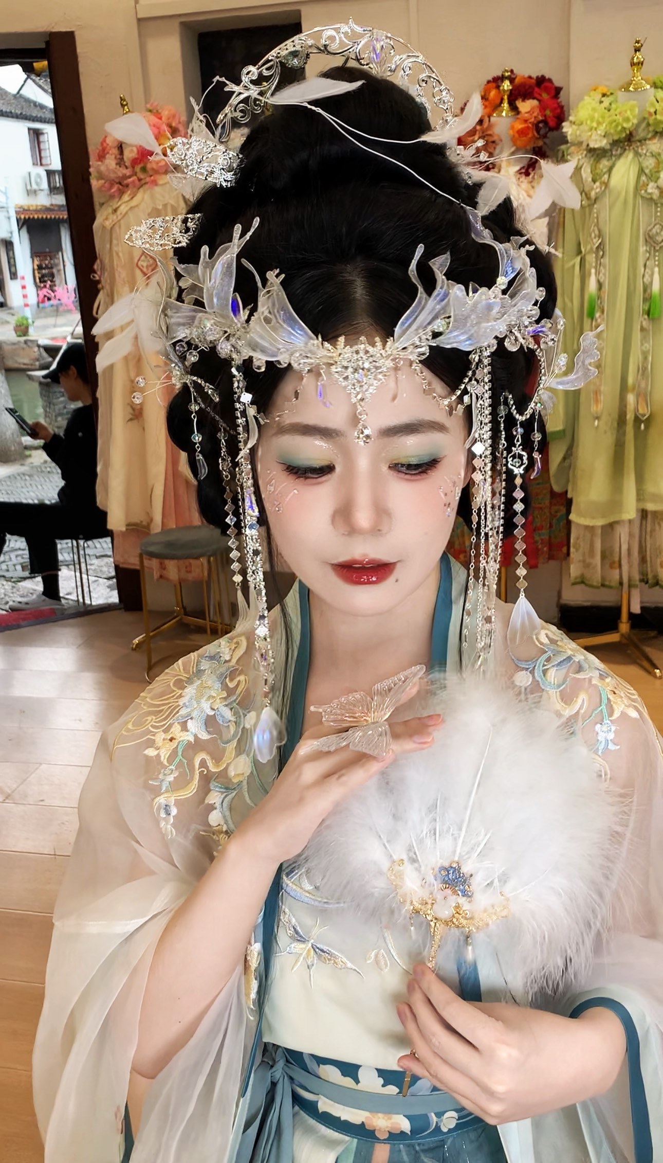 最新古裝造型，回溯背景、影響與地位，引領時尚風潮