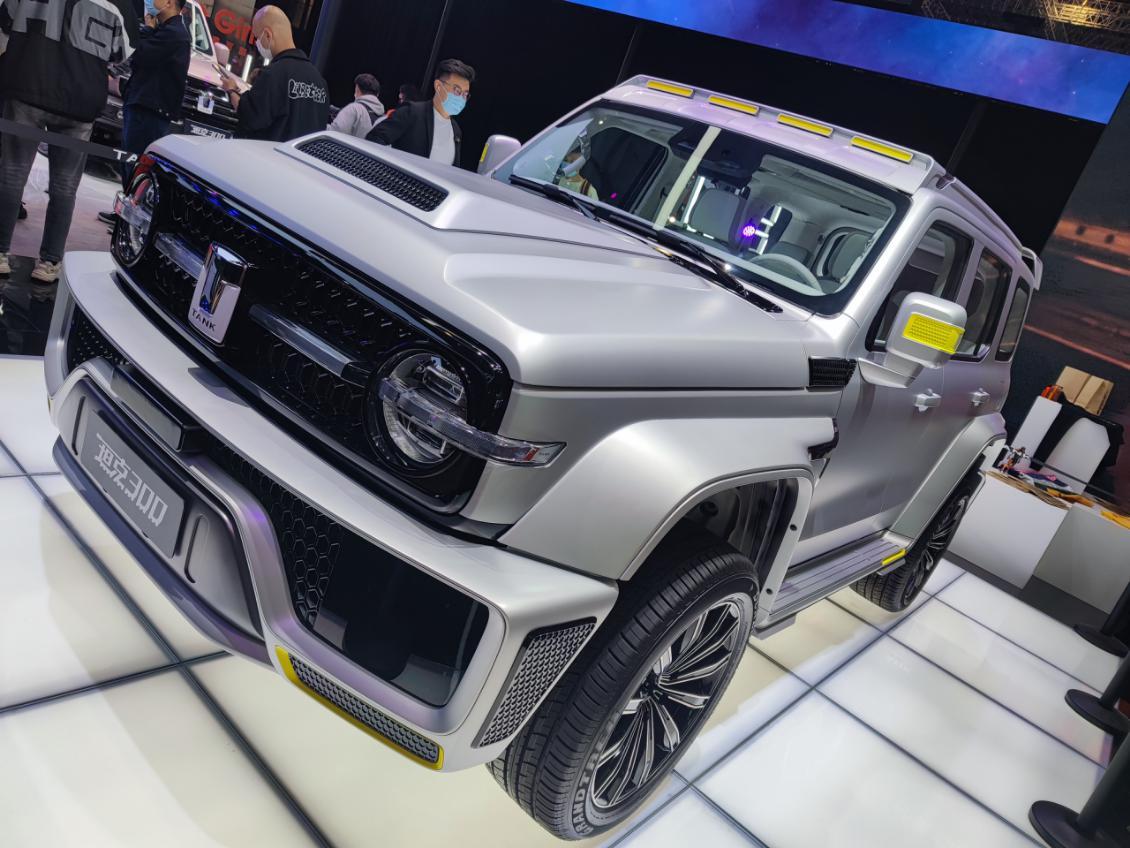 啟程探索自然美景，最新奔馳300報(bào)價(jià)及購車指南