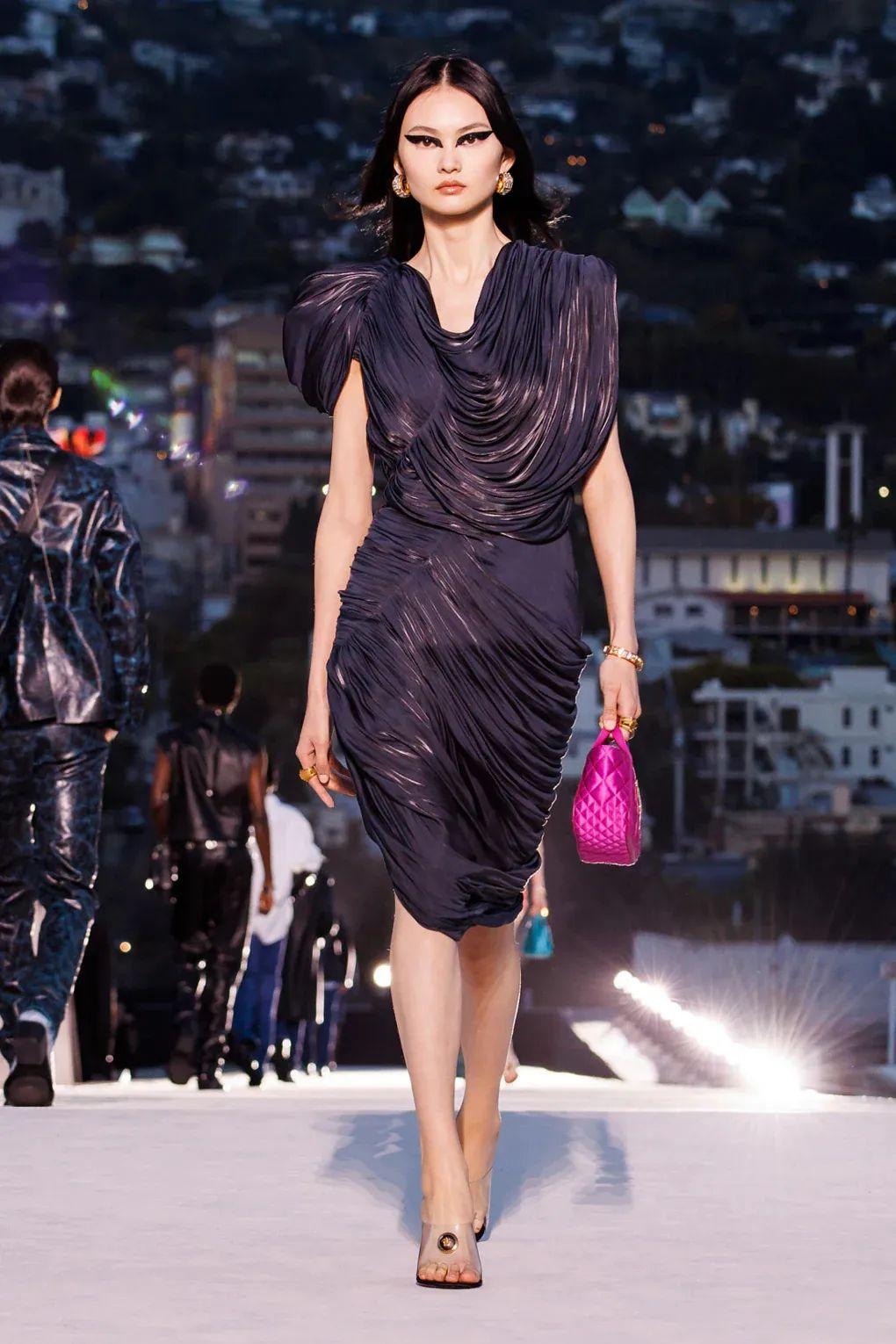 最新時(shí)尚秀，小巷中的隱秘時(shí)尚寶藏