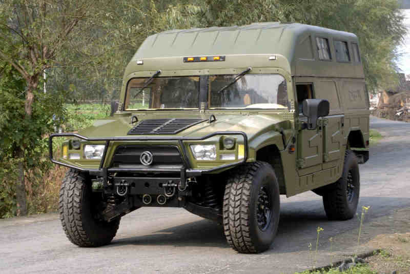 東風(fēng)最新軍車震撼登場，展現(xiàn)雄姿！