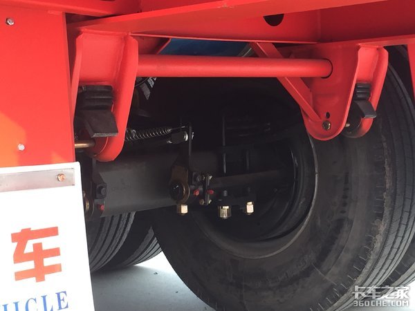 掛車(chē)最新剎車(chē)技術(shù)，科技領(lǐng)先，安全無(wú)憂