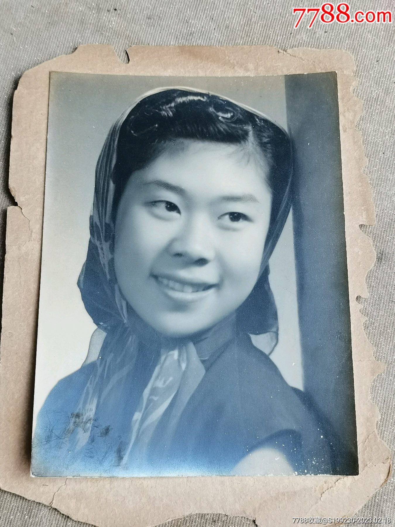 美女老照片的魅力，歷久彌新，時(shí)光見證美麗風(fēng)采