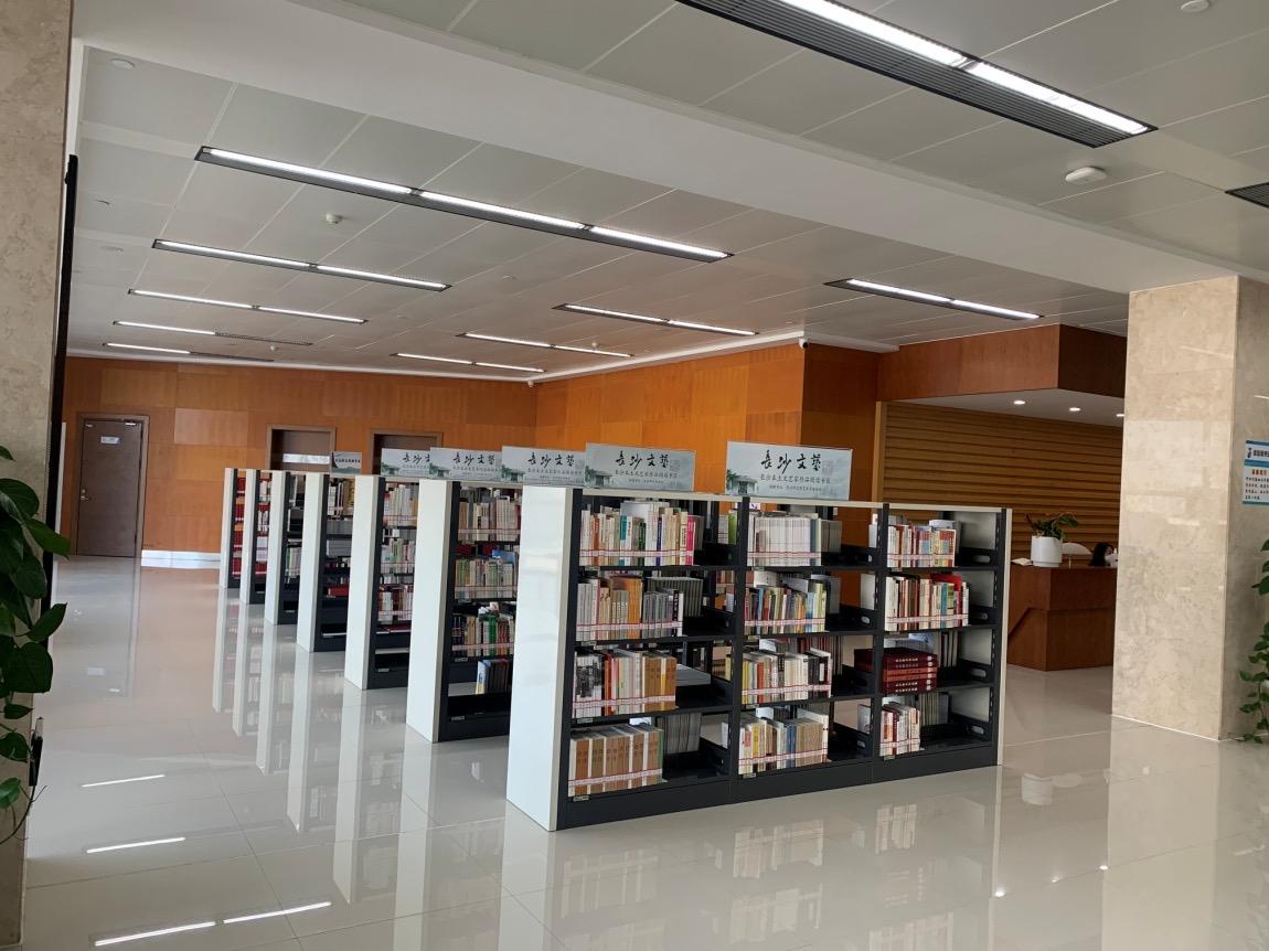 何頓最新作品，引領(lǐng)你進(jìn)入獨(dú)特的文學(xué)之旅